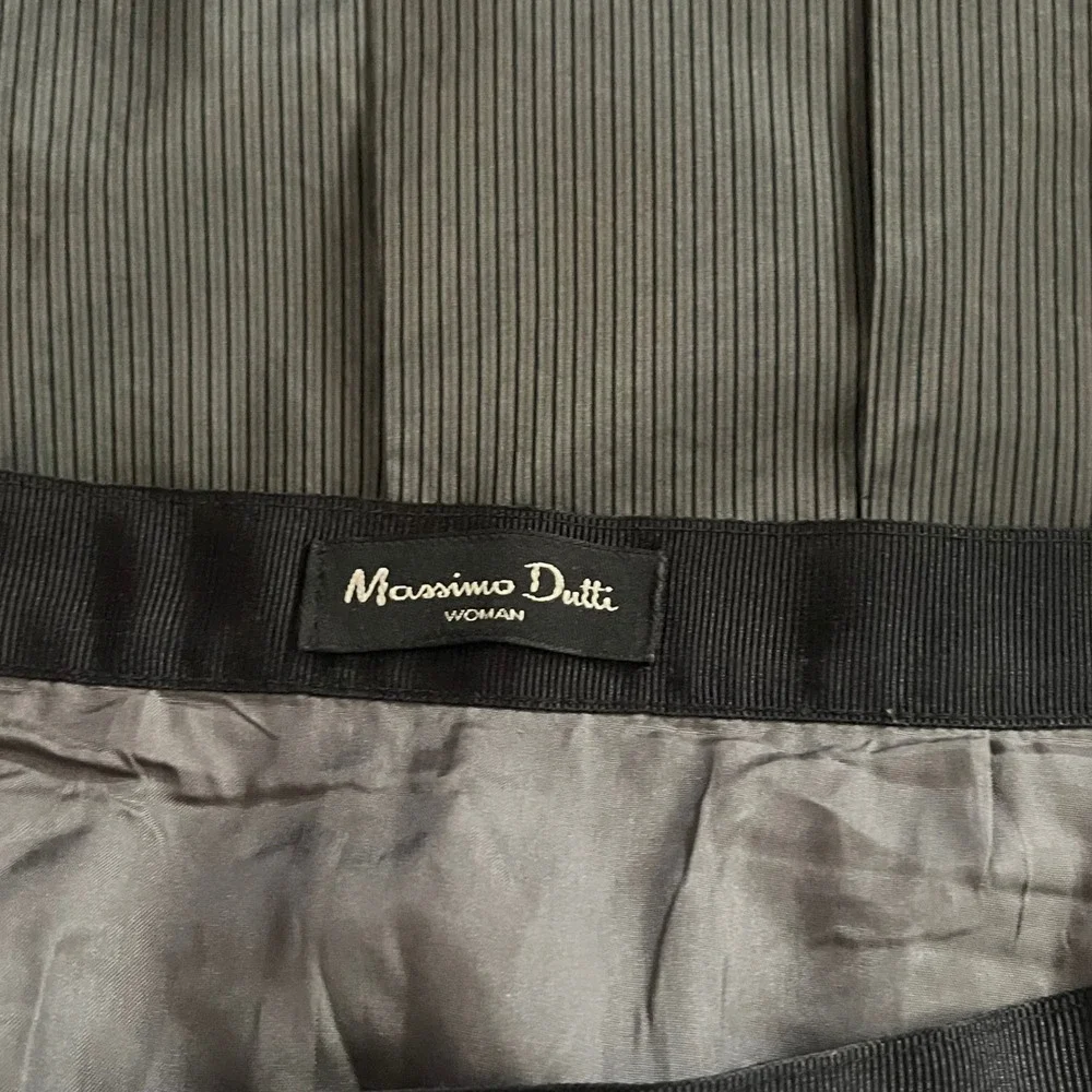 Massimo Dutti Classic Pleated Skirt, Gray and Black, Midi, Lined, Preppy, career